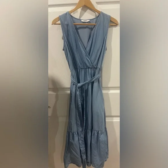 Suzy Shier Blue Sleeveless Dress small belted denim look - Picture 3 of 9